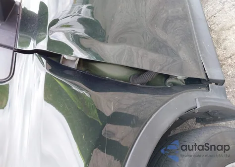 2013 Toyota Rav4 Xle z USA, uszkodzony, nr VIN 2T3RFREV2DW038703